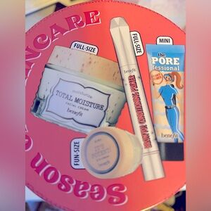 New Benefit Holiday Set (NIB)